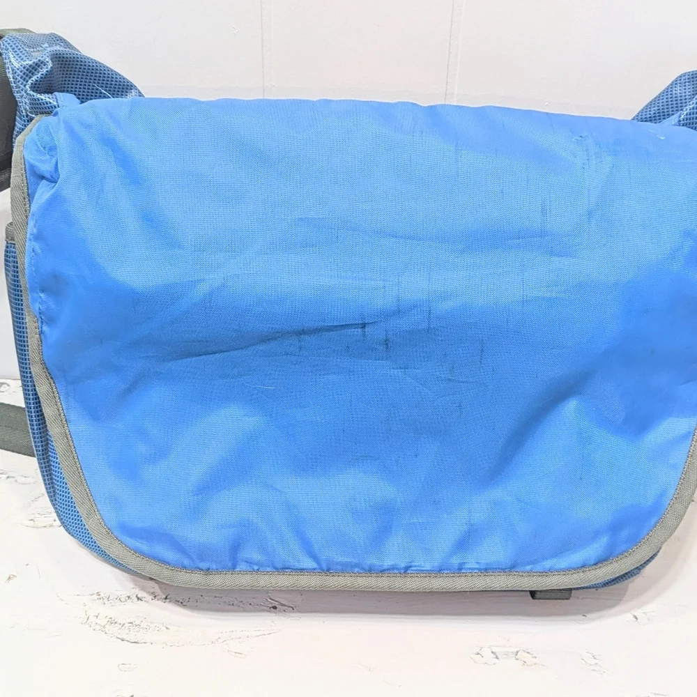 Patagonia Black Hole Mini Messenger Blue 12L Hiking Travel Discontinued Rare - Picture 9 of 15